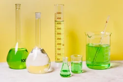 Crystals Yellow Crystal Vanillylideneacetone1080-12-2 Vanillylideneacetone