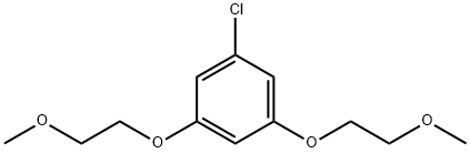Benzene, 1-chloro-3,5-bis(2-methoxyethoxy)- Structural
