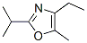 Oxazole, 4-ethyl-5-methyl-2-(1-methylethyl)- (9CI) Structural