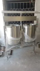 Swing Type Stainless steel outdoor waste bin, Material Grade: SS 202, Capacity: 100Lx2