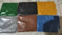Solid Color Quartz Grits, Grade: A Grade, Packaging Size: 25 Kg To 1000kg
