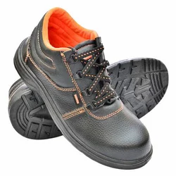 PVC Bata FS05 Safety Shoe, For Industrial And Construction, Available Size: 5-12