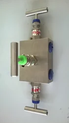 OM 3 Way Manifold Valve, Size: 1/2", 3 VM ( Block Type )