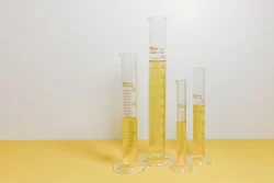 ((2-BROMOETHOXY)METHYL)BENZENE